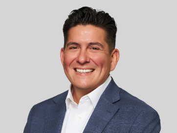 John Saltos headshot