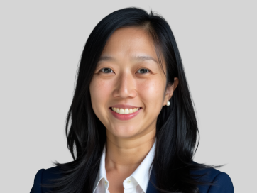 Leslie Veluswamy headshot