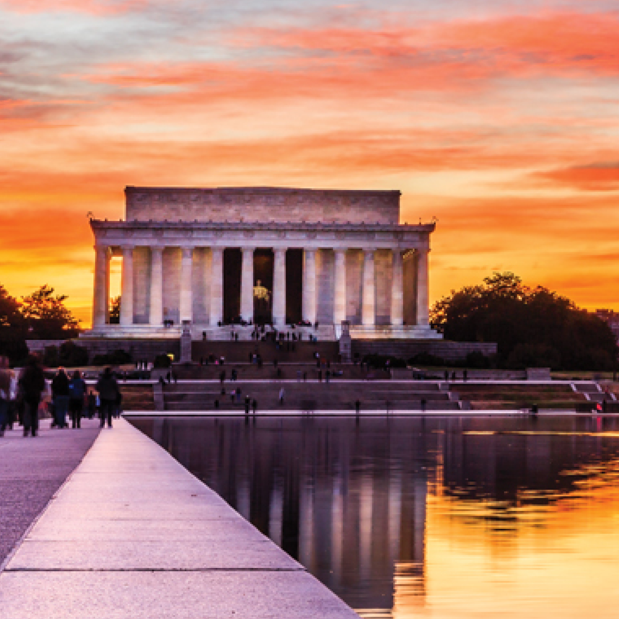 Lincoln Memorial at dusk